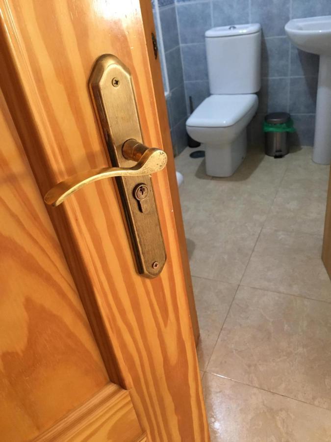 Habitacion Grande Con Bano Privado En Coin A 30Km De La Playa Exteriör bild