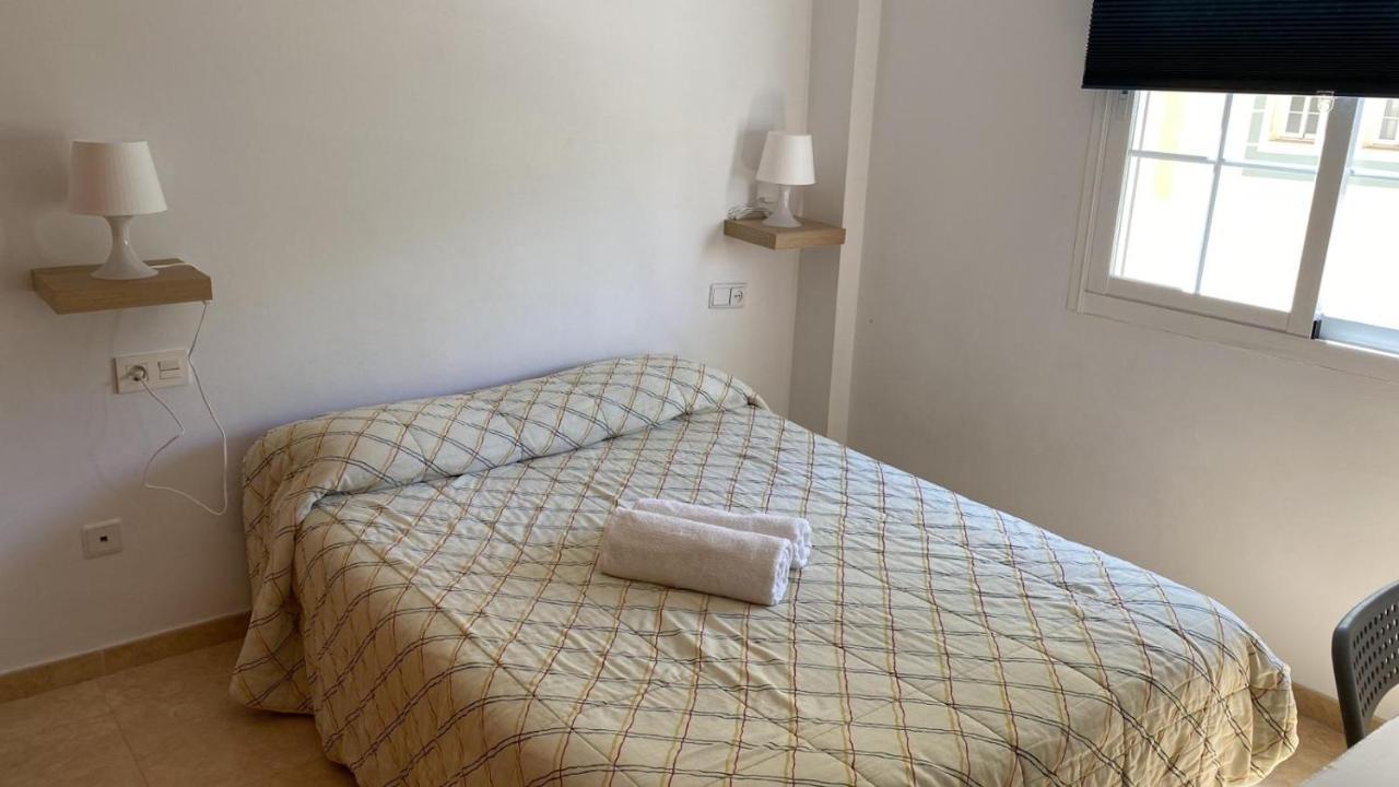 Habitacion Grande Con Bano Privado En Coin A 30Km De La Playa Exteriör bild